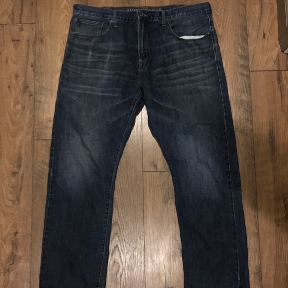 American Eagle Relaxed Straight Jean
